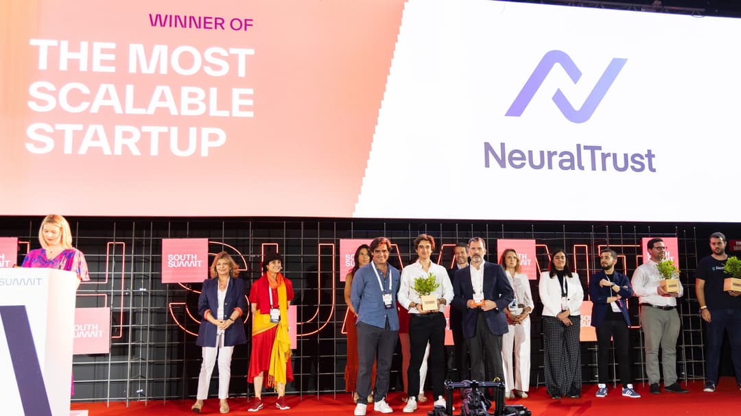 NeuralTrust gana dos premios en South Summit 2025